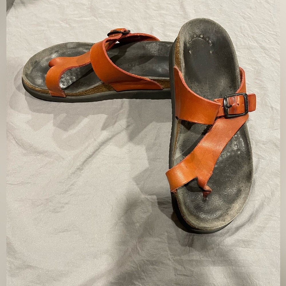 Mephisto 38 orange  leather sandals